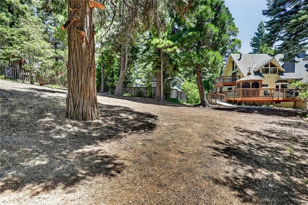 27427 Pinewood Lake Arrowhead, CA 92352