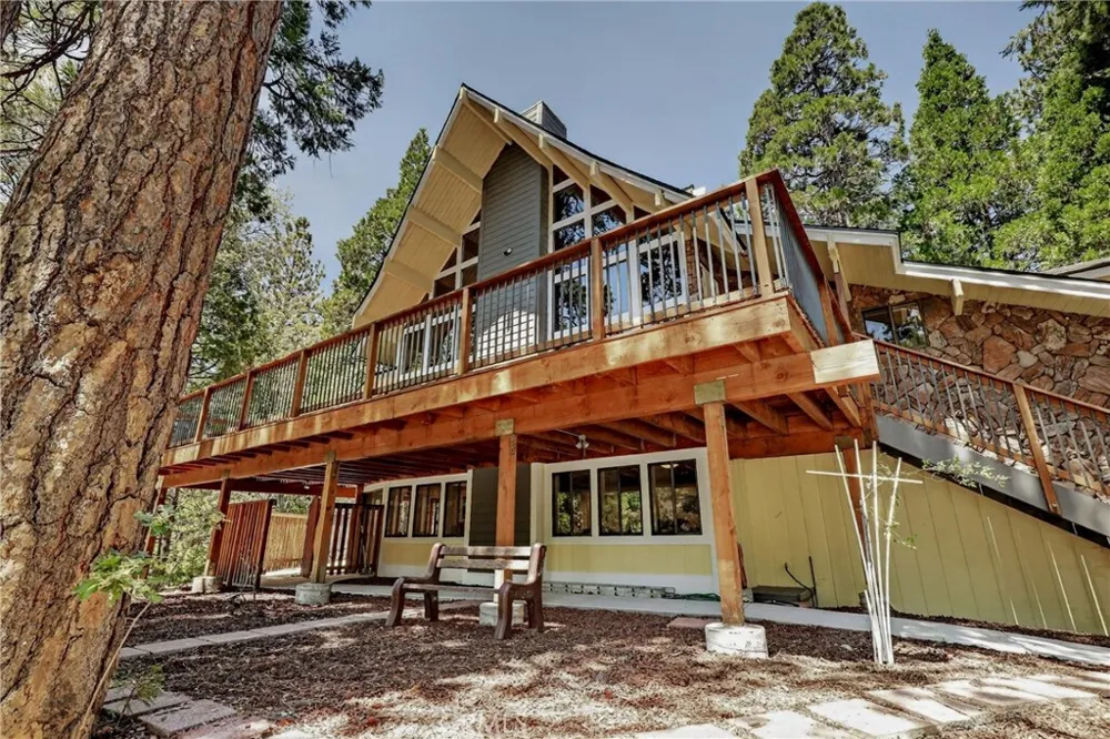 27427 Pinewood Lake Arrowhead, CA 92352