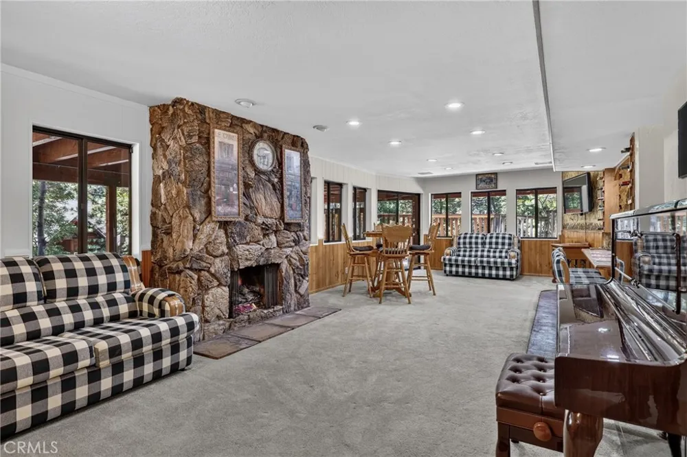 27427 Pinewood Lake Arrowhead, CA 92352