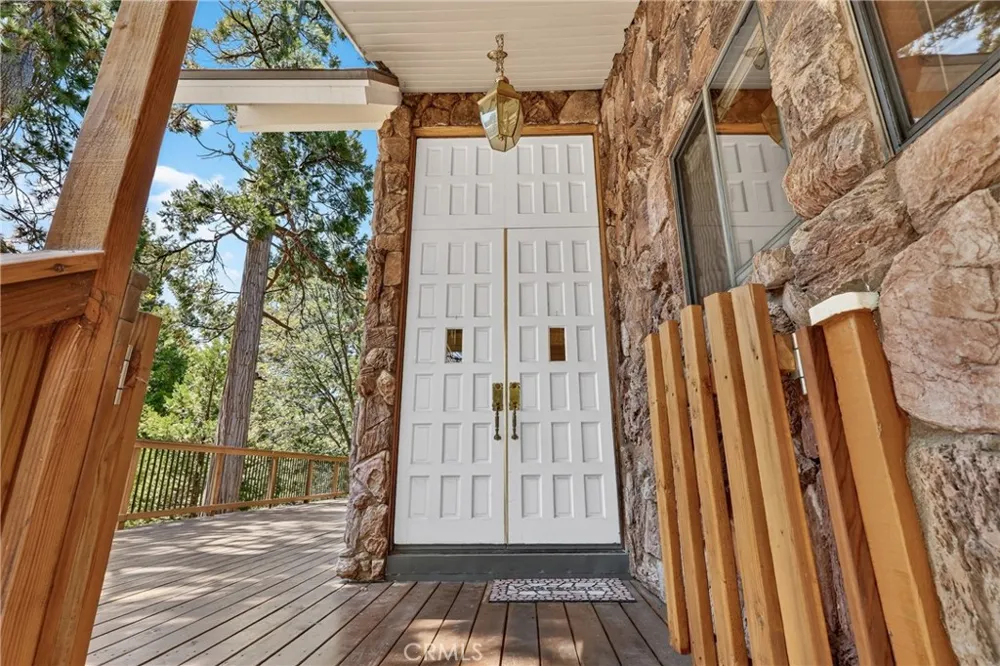 27427 Pinewood Lake Arrowhead, CA 92352