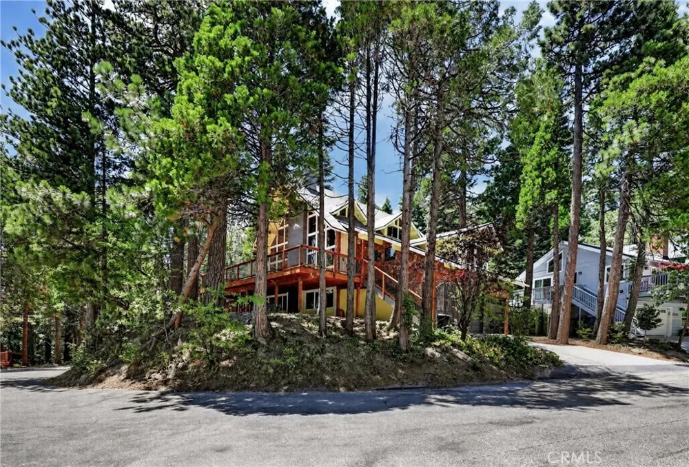 27427 Pinewood Lake Arrowhead, CA 92352
