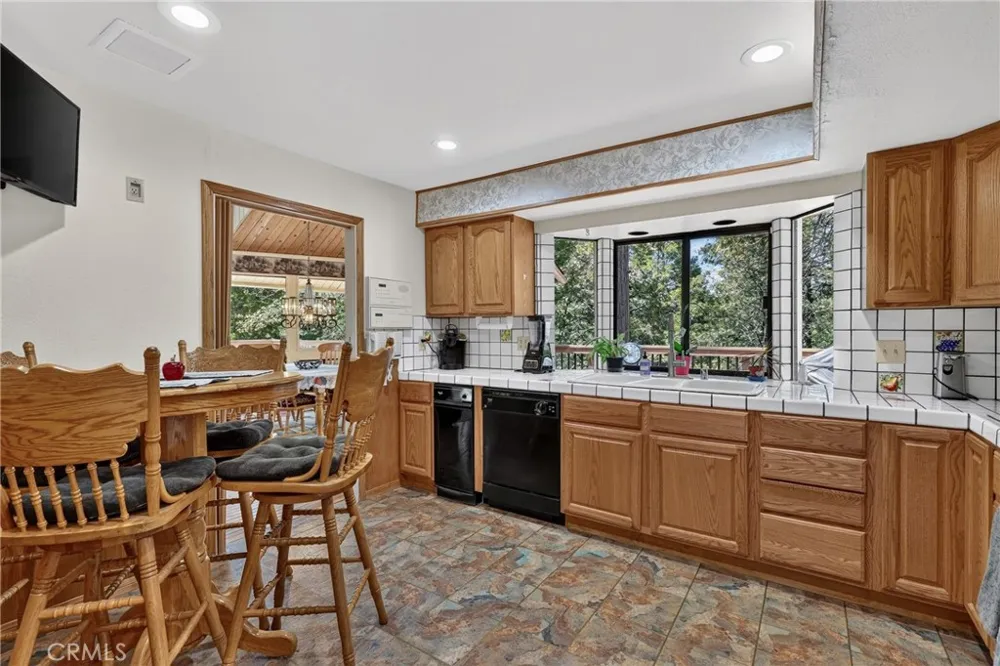 27427 Pinewood Lake Arrowhead, CA 92352