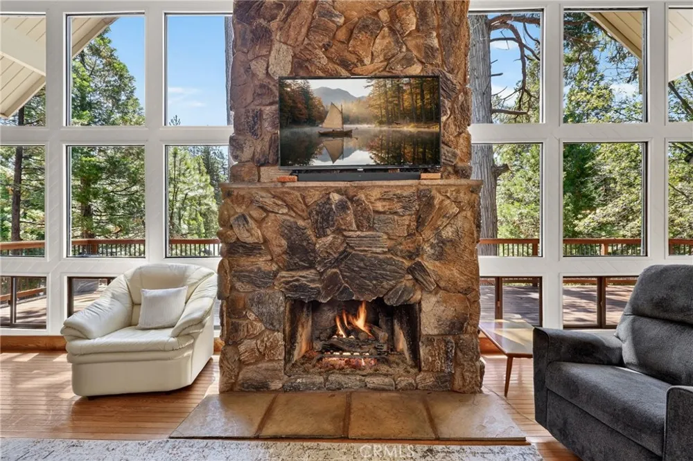 27427 Pinewood Lake Arrowhead, CA 92352