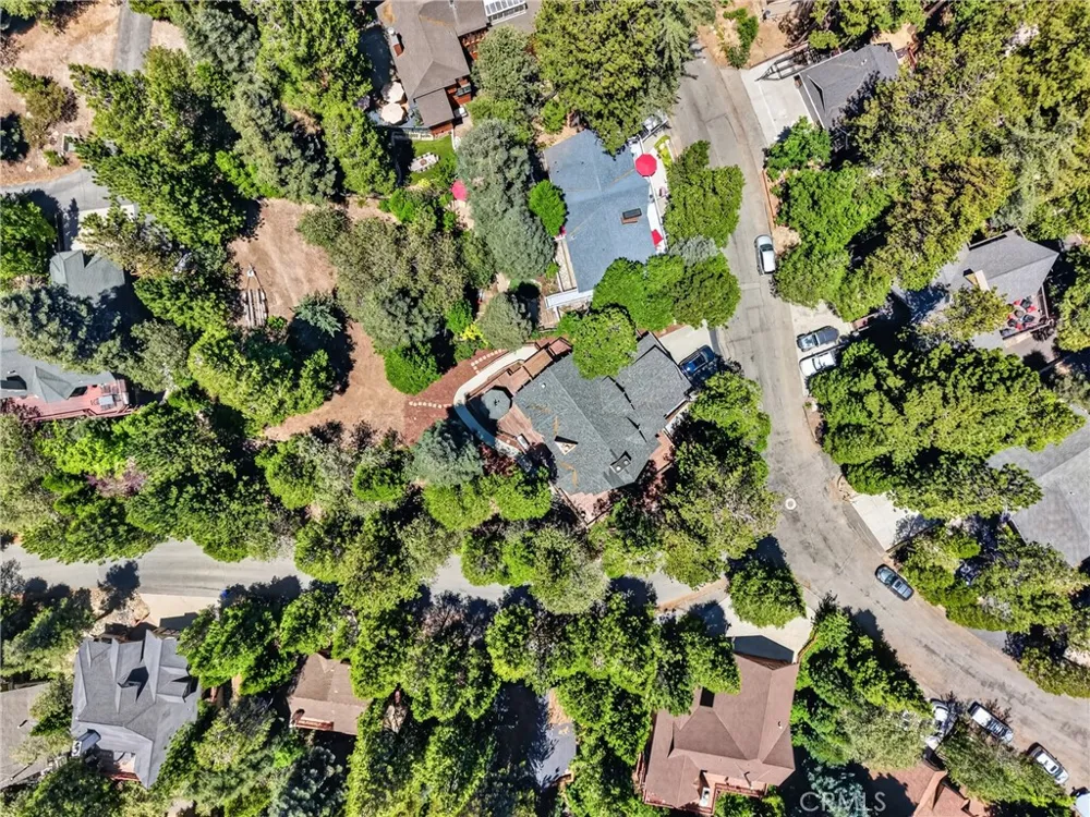 27427 Pinewood Lake Arrowhead, CA 92352