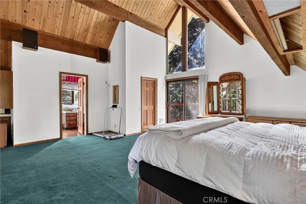 27427 Pinewood Lake Arrowhead, CA 92352