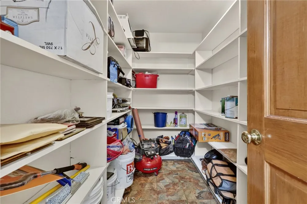 27427 Pinewood Lake Arrowhead, CA 92352
