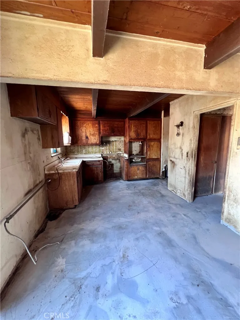 736 Sacramento Spring Valley, CA 91977