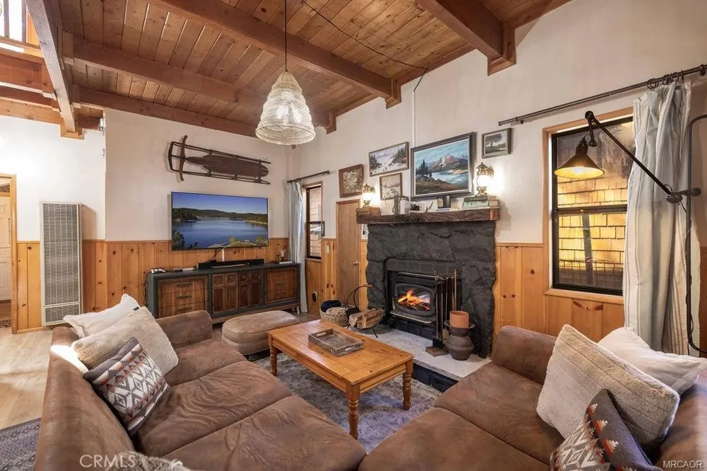 835 Jaybird Lane Big Bear Lake, CA 92315