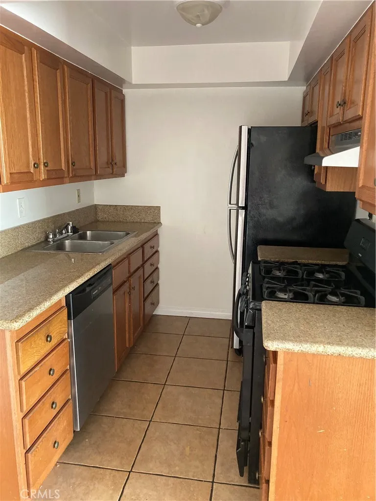 8505 Columbus Avenue #211 North Hills, CA 91343