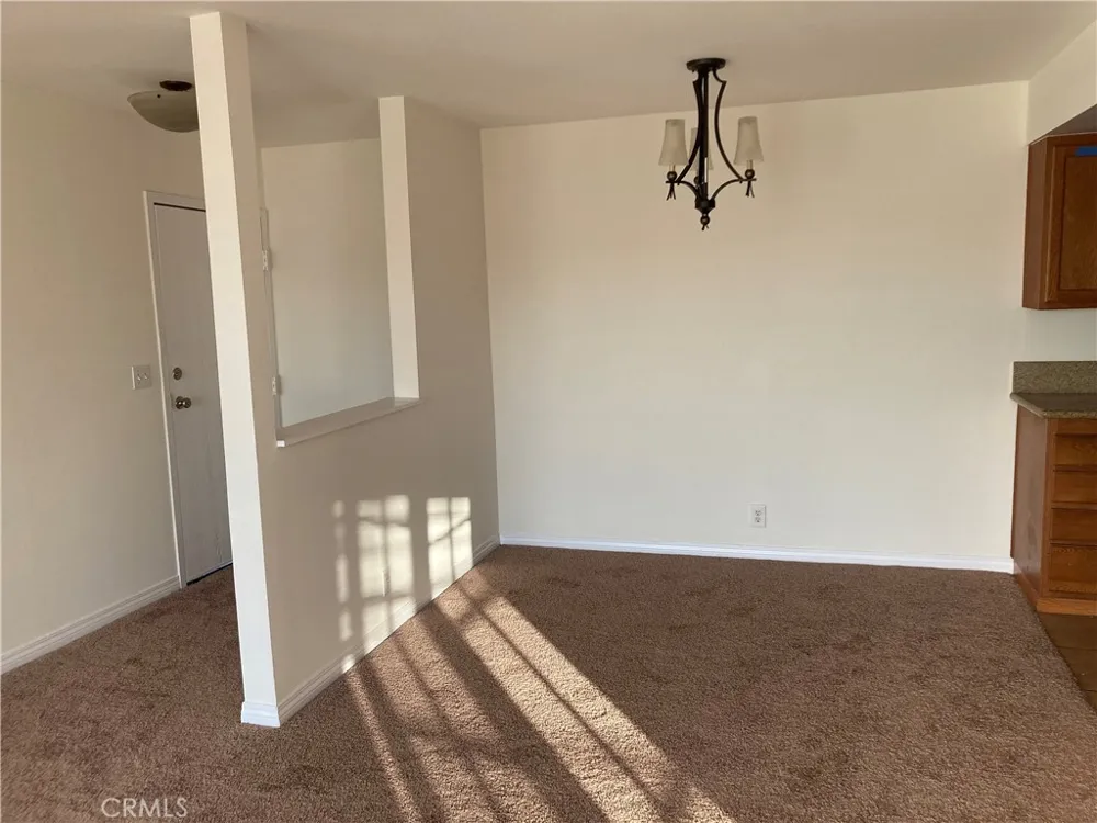 8505 Columbus Avenue #211 North Hills, CA 91343