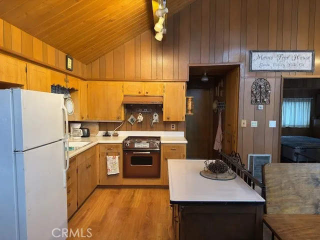 719 Ridge Way Green Valley Lake, CA 92341
