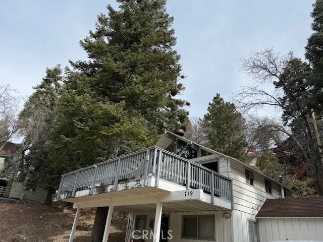 719 Ridge Way Green Valley Lake, CA 92341