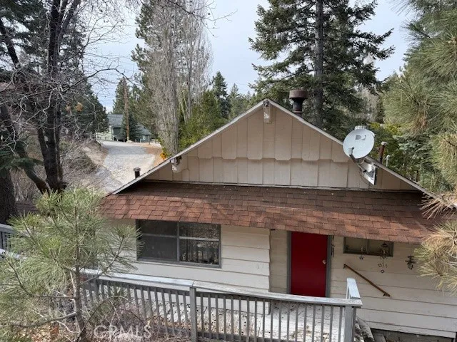 719 Ridge Way Green Valley Lake, CA 92341