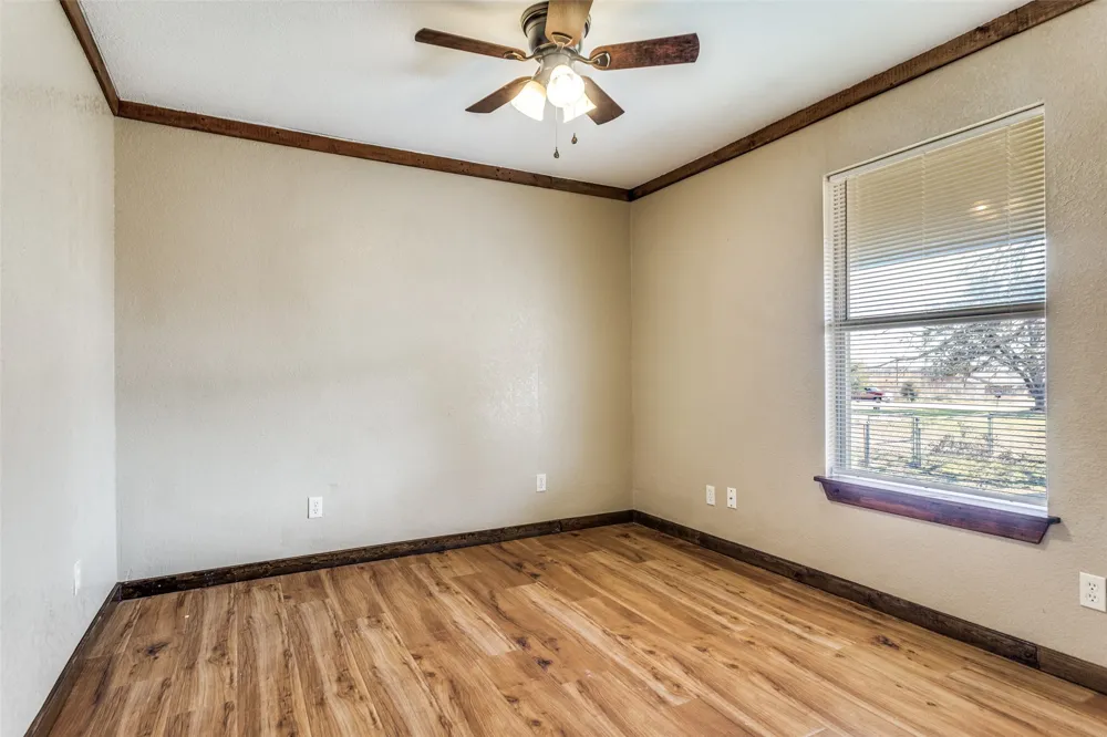 401 Ashwood Street Azle, TX 76020