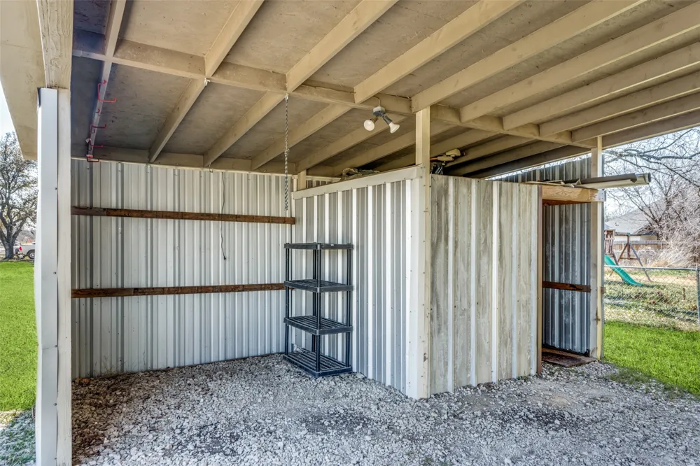 401 Ashwood Street Azle, TX 76020