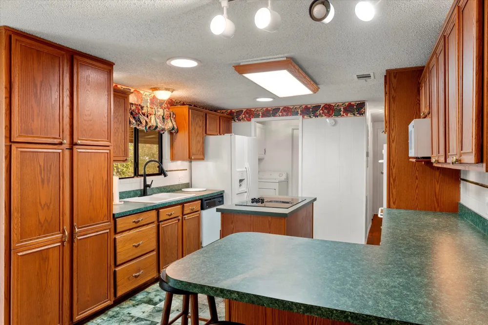 602 Legendary Lane Gun Barrel City, TX 75156