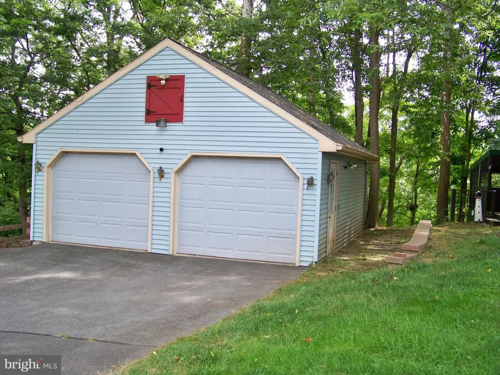 1968 WILDERNESS ROAD Lancaster, PA 17603
