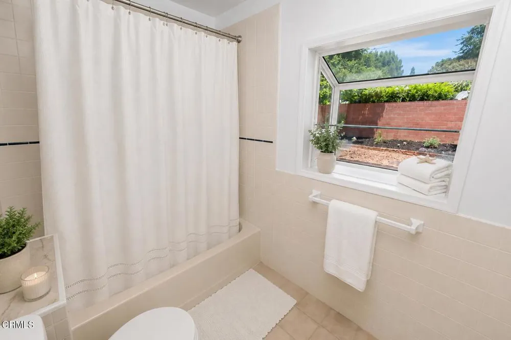 22901 Leadwell Street West Hills, CA 91307