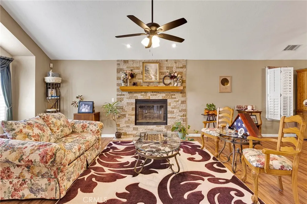 15186 Little Bow Lane Helendale, CA 92342