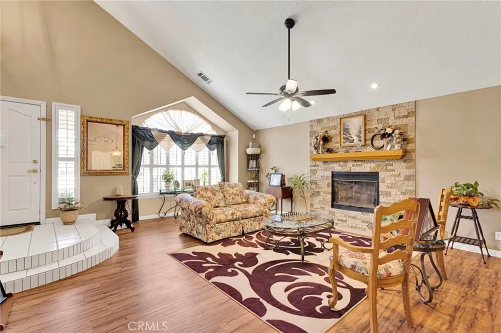 15186 Little Bow Lane Helendale, CA 92342