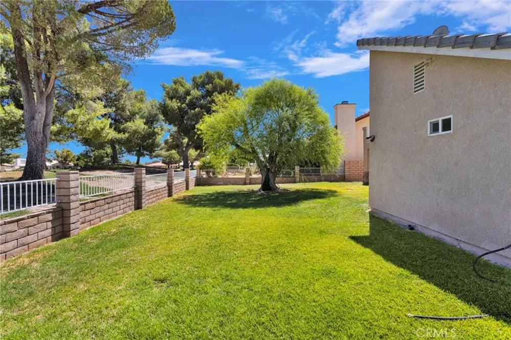15186 Little Bow Lane Helendale, CA 92342