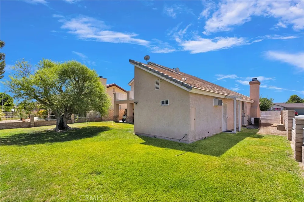 15186 Little Bow Lane Helendale, CA 92342