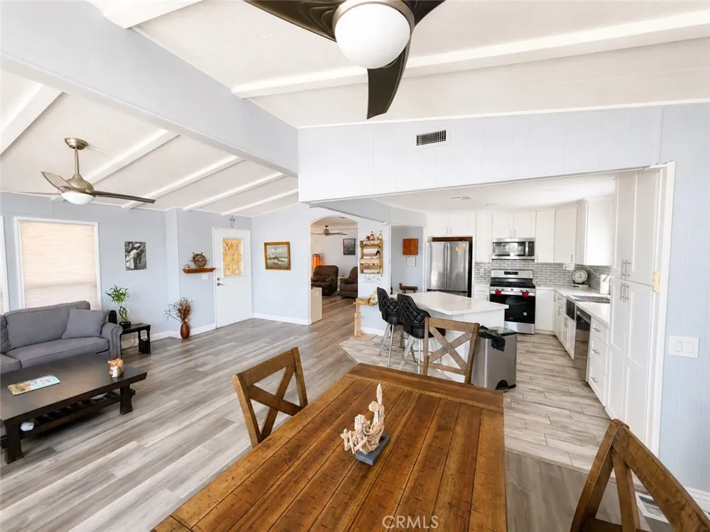 35598 Shane Calimesa, CA 92320