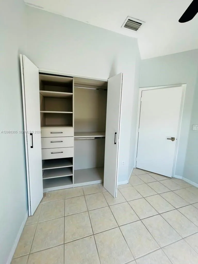 790 SW 107th Ave #301 Pembroke Pines, FL 33025