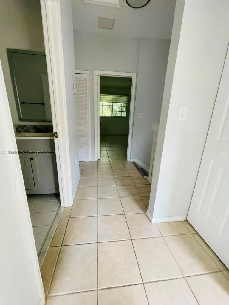 790 SW 107th Ave #301 Pembroke Pines, FL 33025