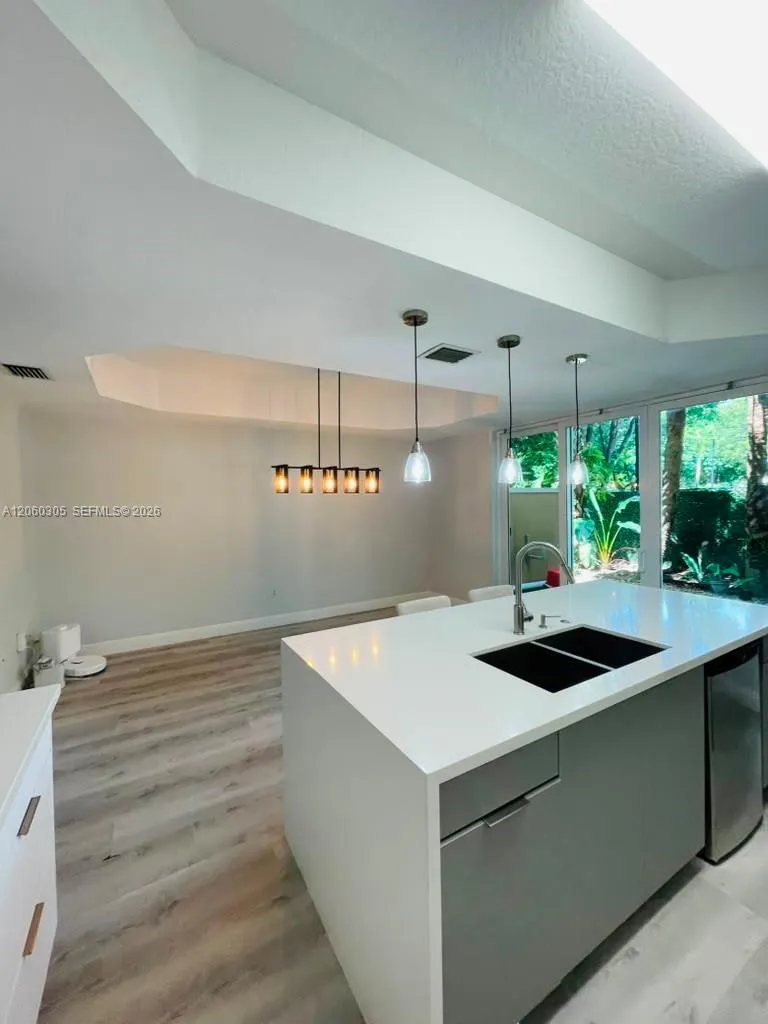 790 SW 107th Ave #301 Pembroke Pines, FL 33025