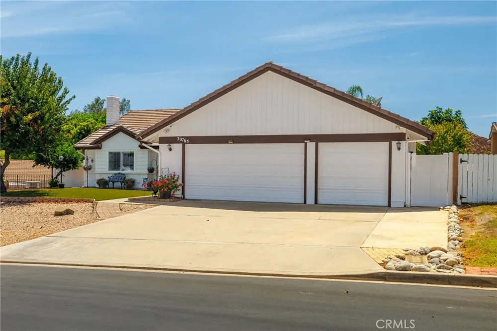 30763 Pyramid Point Canyon Lake, CA 92587