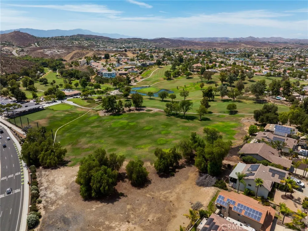30763 Pyramid Point Canyon Lake, CA 92587