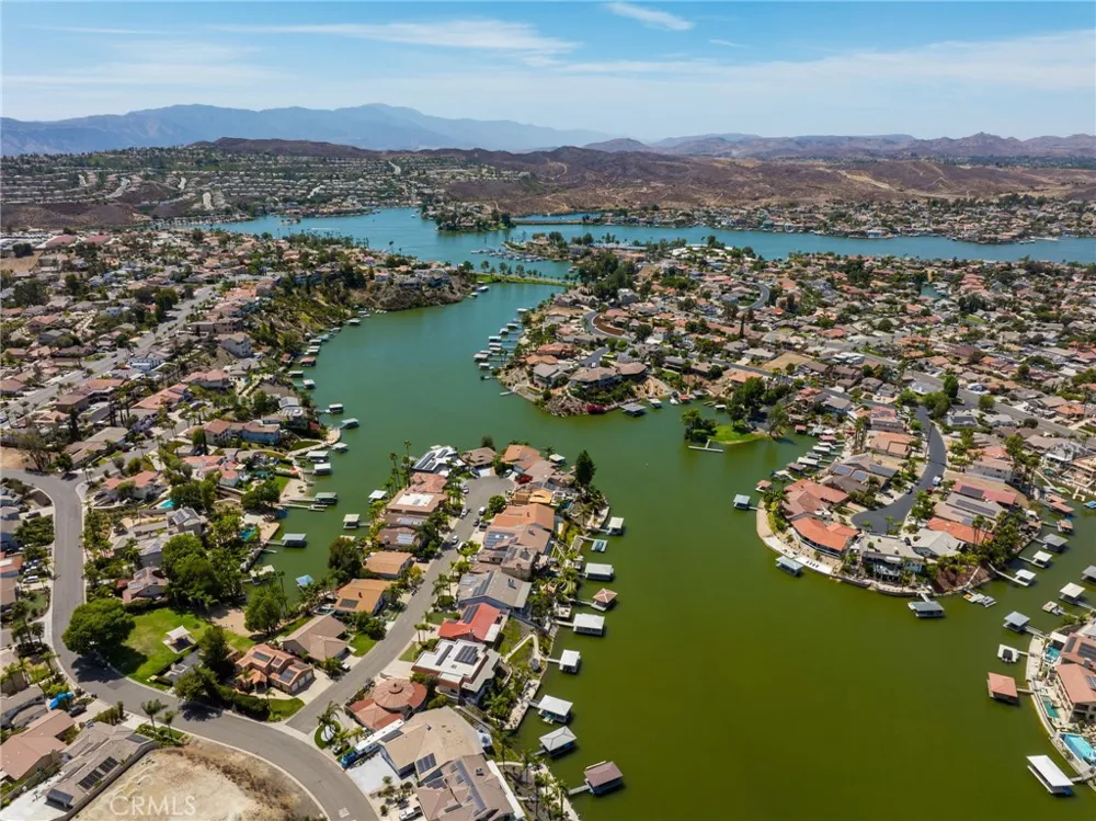 30763 Pyramid Point Canyon Lake, CA 92587
