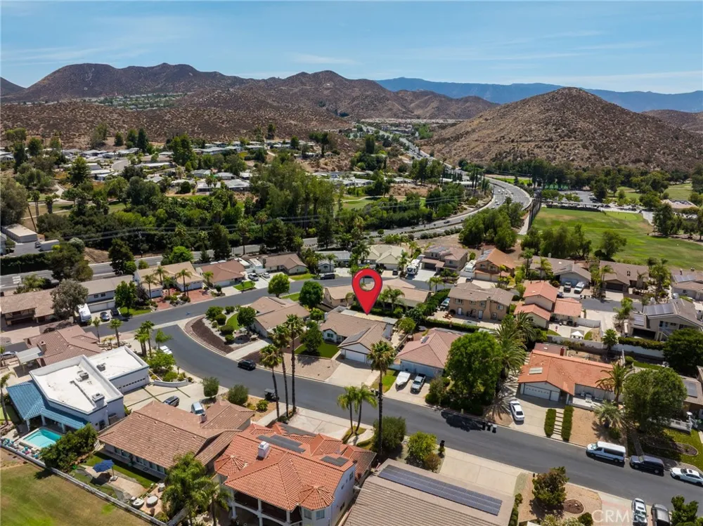 30763 Pyramid Point Canyon Lake, CA 92587
