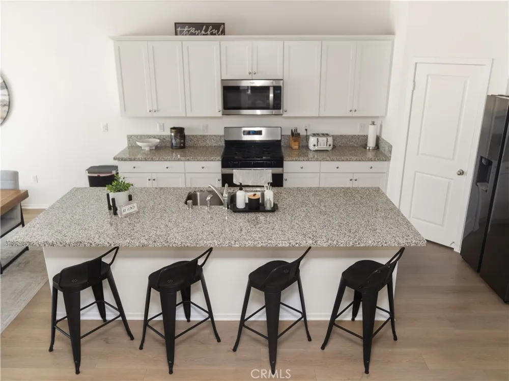 4728 Goldfinch Hemet, CA 92545