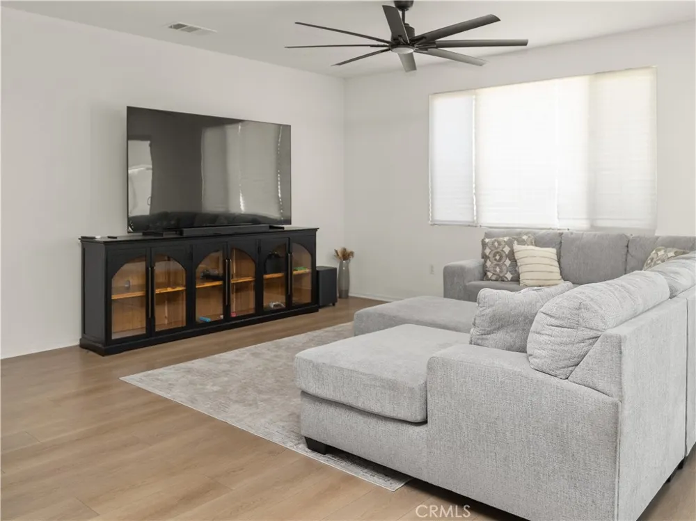 4728 Goldfinch Hemet, CA 92545
