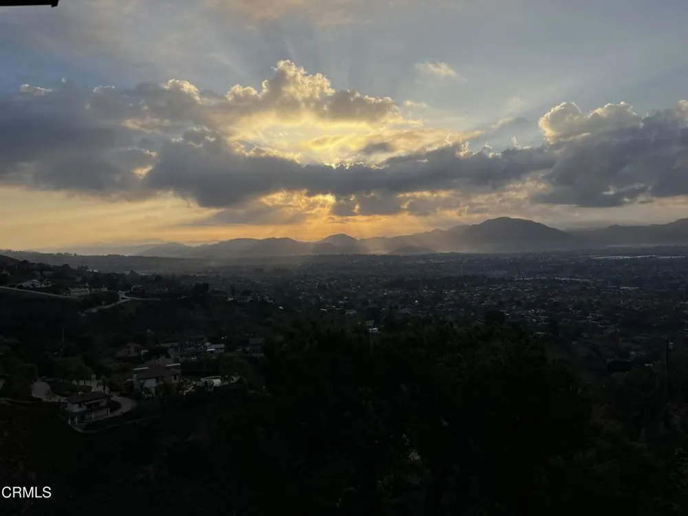 931 W Highland Drive Camarillo, CA 93010