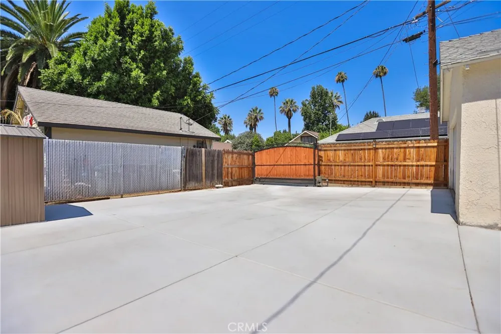 3031 Chestnut Riverside, CA 92501