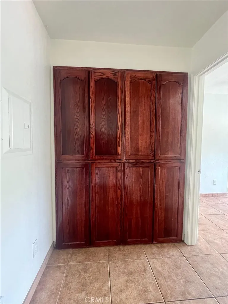 460 Oswell St Bakersfield, CA 93307