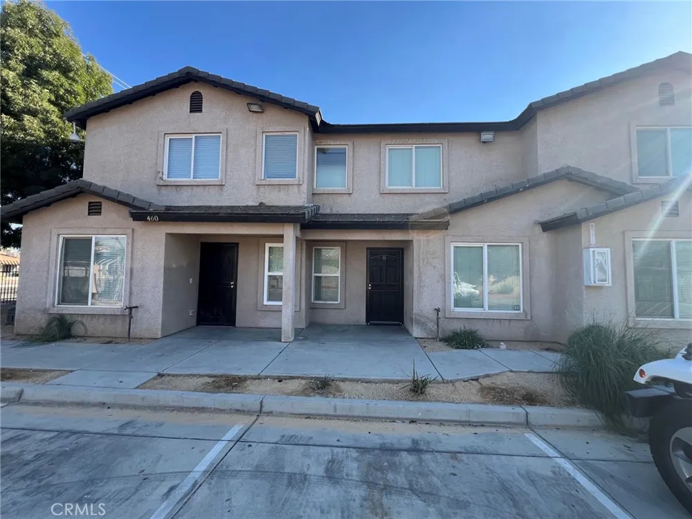 460 Oswell St Bakersfield, CA 93307
