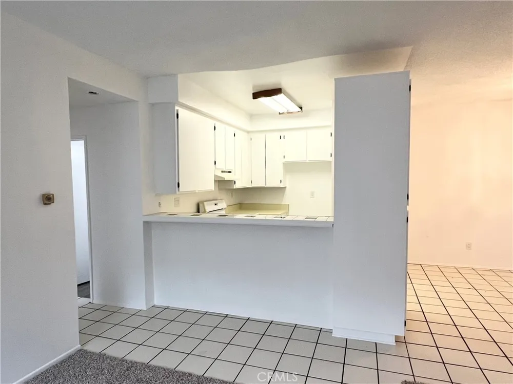 10530 Lakeside Drive #G Garden Grove, CA 92840