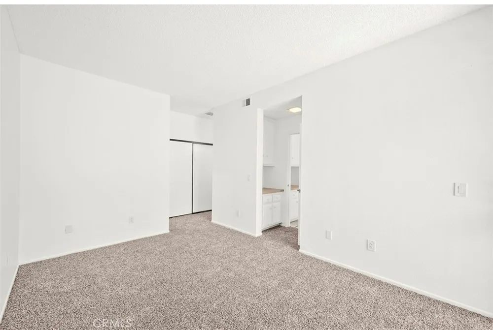 10530 Lakeside Drive #G Garden Grove, CA 92840