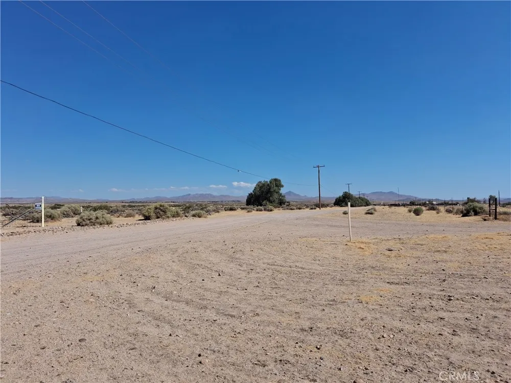 MOUNTAIN VIEW RD Hinkley, CA 92347