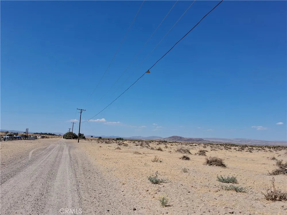 MOUNTAIN VIEW RD Hinkley, CA 92347