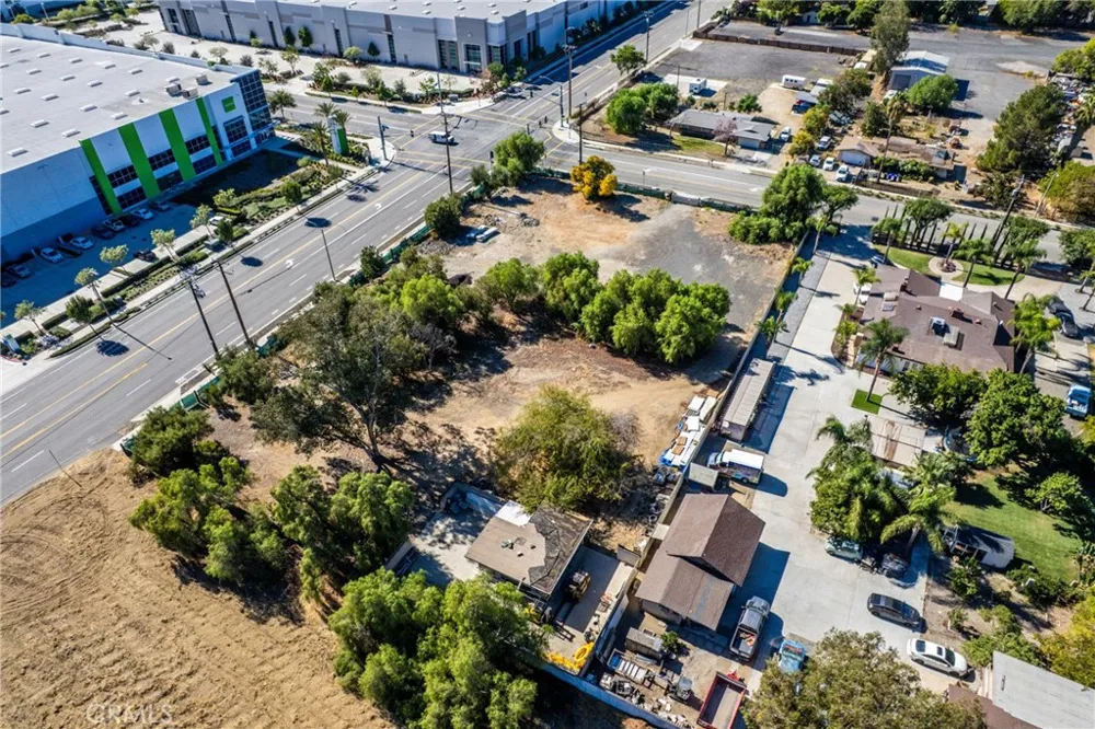 10899 Oleander Avenue Fontana, CA 92335