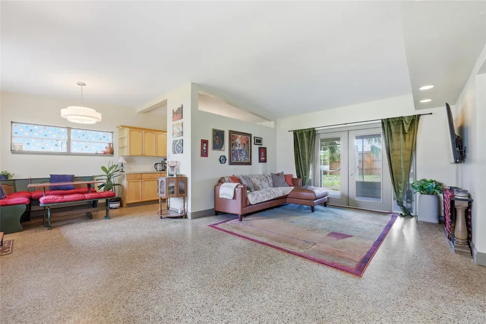 712 MALONE DRIVE Orlando, FL 32810