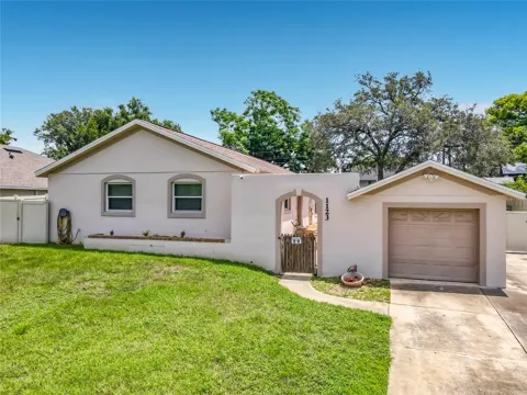 1123 W HANCOCK DRIVE