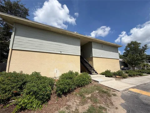 502 GOLDEN RAINTREE PLACE