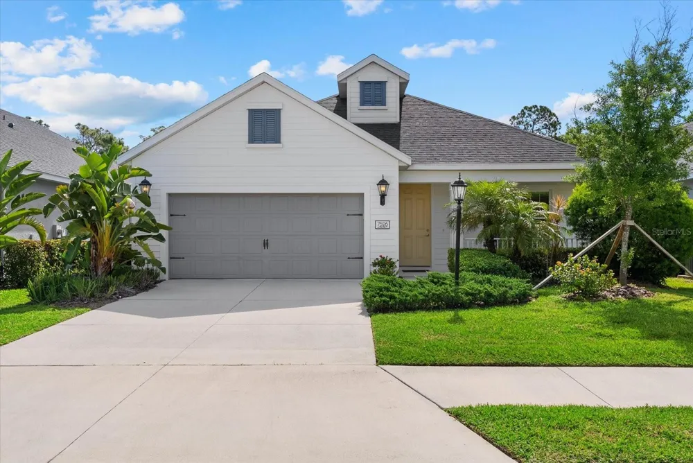 7526 RIDGELAKE CIRCLE Bradenton, FL 34203