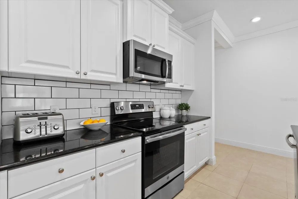 7526 RIDGELAKE CIRCLE Bradenton, FL 34203
